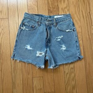 Aligrace is a custom Levi jeans and shorts company.